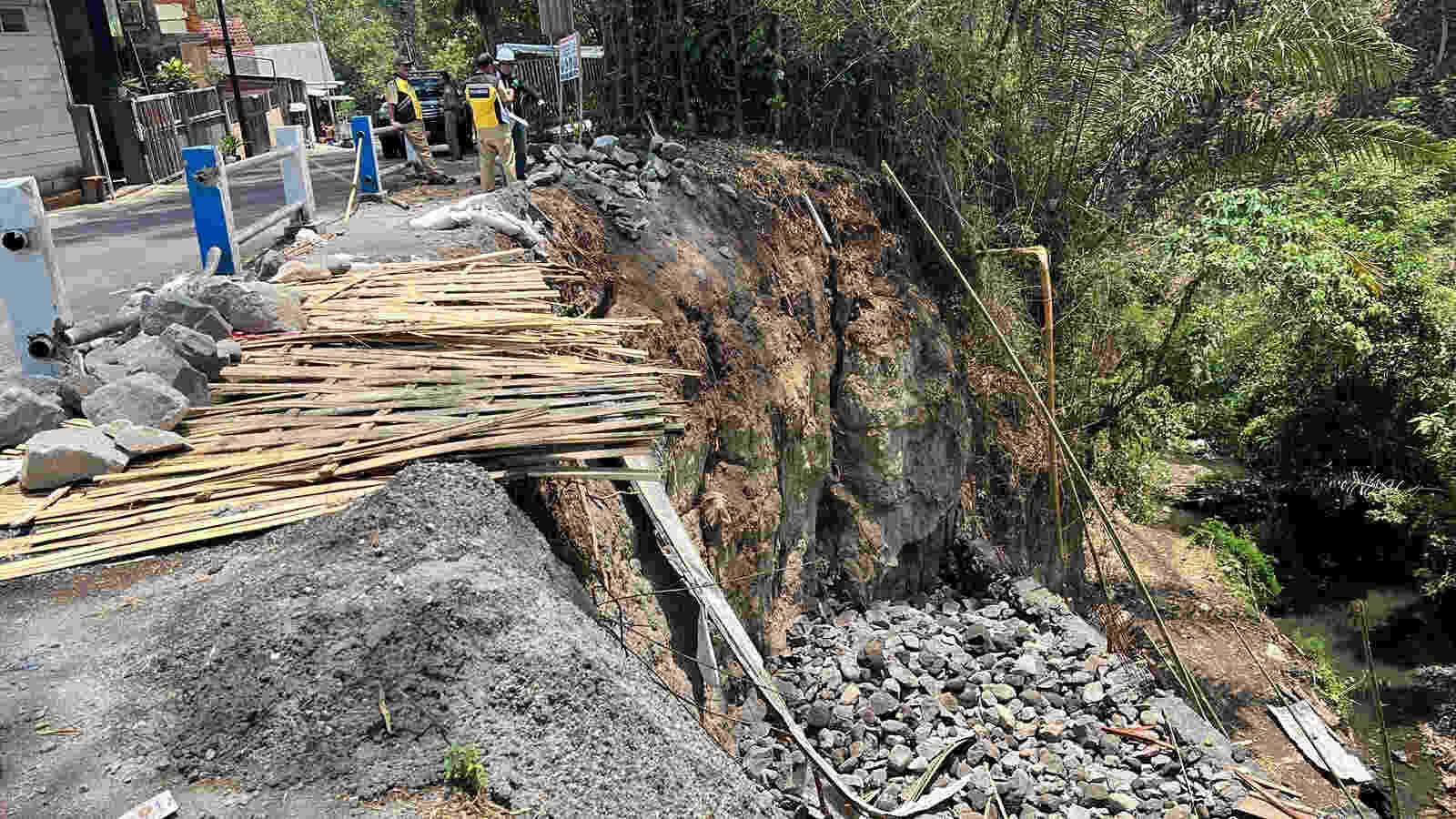 Bangun Retaining Wall, Antisipasi Longsor Jurang Susuh Desa Gurupurno Kota Batu