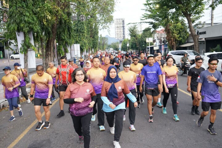 Pj Walikota Zanariah Berangkatkan dan Ikuti Digi Fun Run Kota Kediri