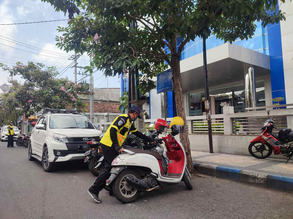 Oknum Jukir di Tulungagung Pungut Berlebih, Roda Empat Rp 10 Ribu