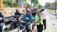 Kurangi Angka Kecelakaan, Satlantas Polres Jombang Turun ke Jalan, Edukasi Keselamatan Berlalu Lintas Kurangi Angka Kecelakaan, Satlantas Polres Jombang Turun ke Jalan, Edukasi Keselamatan Berlalu Lintas