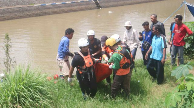 Jasad Pemuda Tenggelam di Bendungan Balongsono Sumobito Jombang Ditemukan