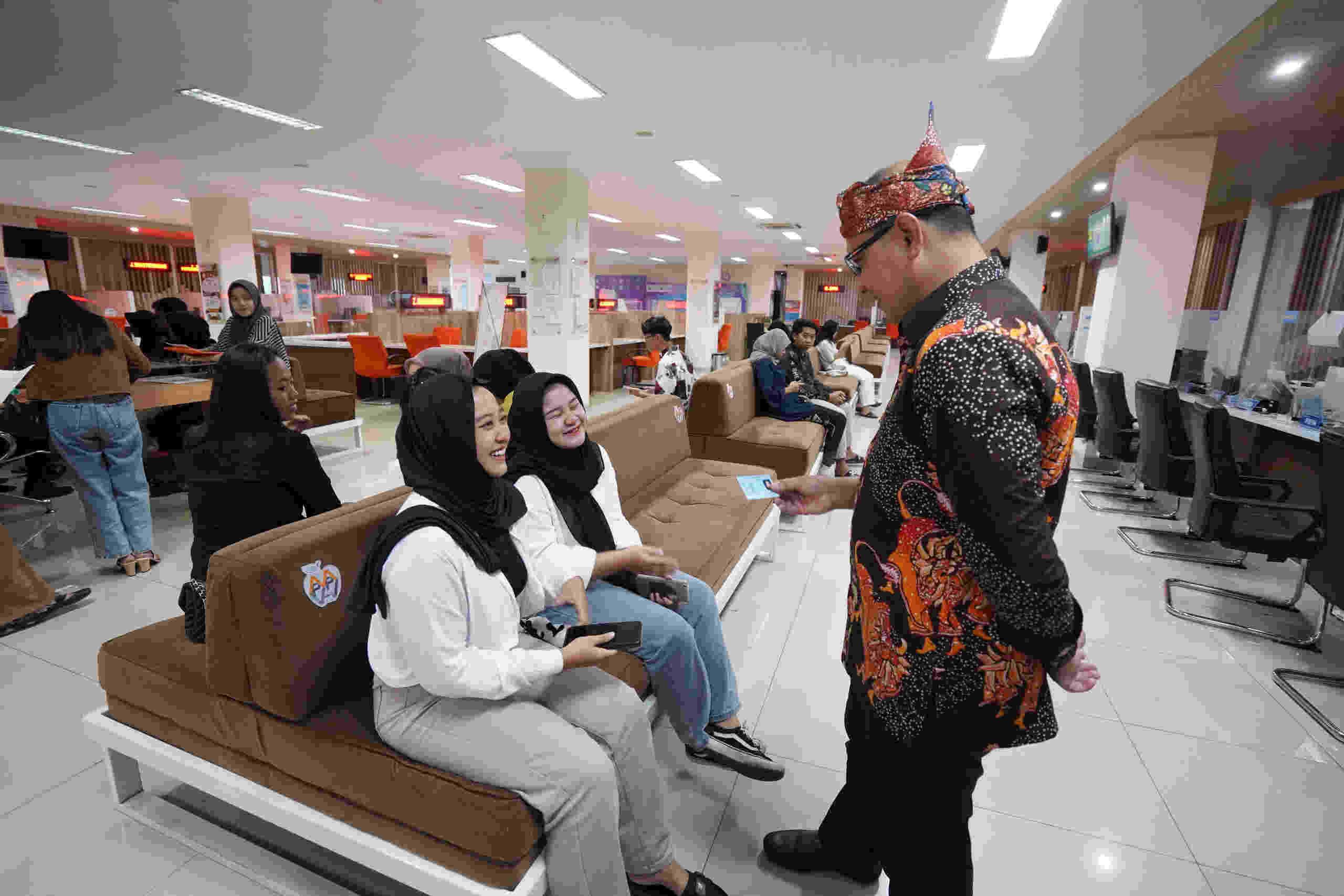 Hari Libur, MPP Kota Batu Beri Pelayanan KTP el Pemula