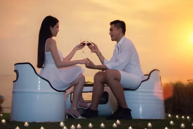 Bikin Dia Klepek-klepek, Ini 10 Cara Bikin Pacar Terpesona dengan Kepribadianmu