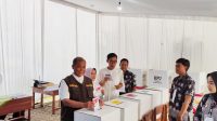 Nyoblos di TPS 1, Pj Bupati Jombang Dapat Satu Surat Suara
