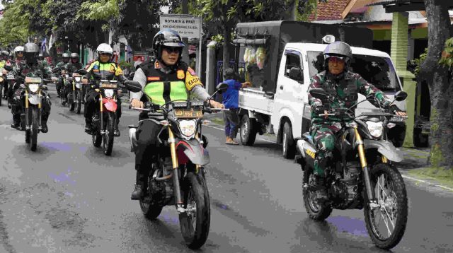 Ratusan Personel Diterjunkan, Kawal Coblosan Ulang di Trenggalek