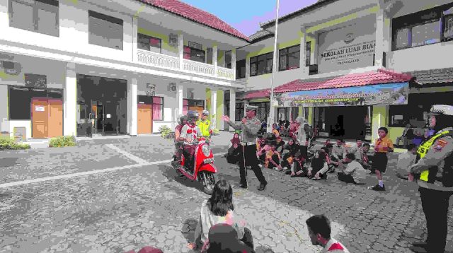 Edukasi Siswa Berkebutuhan Khusus Materi Kelalulintasan Trenggalek , Tentang Penerbitan SIM Khusus Difabel