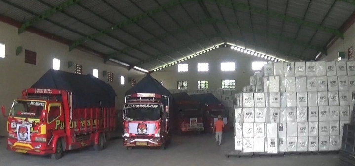 Rekapitulasi di Kecamatan Usai, KPU Kabupaten Jombang Tarik Semua Logistik