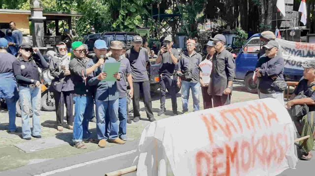Formas PeDe Demo DPRD Kabupaten Tulungagung, Dorong DPR RI Gunakan Hak Angket