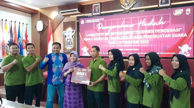 Upaya KPU Kabupaten Kediri dalam Meningkatkan Partisipasi Pemilih dengan Lomba Foto Ekspresi Demokrasi
