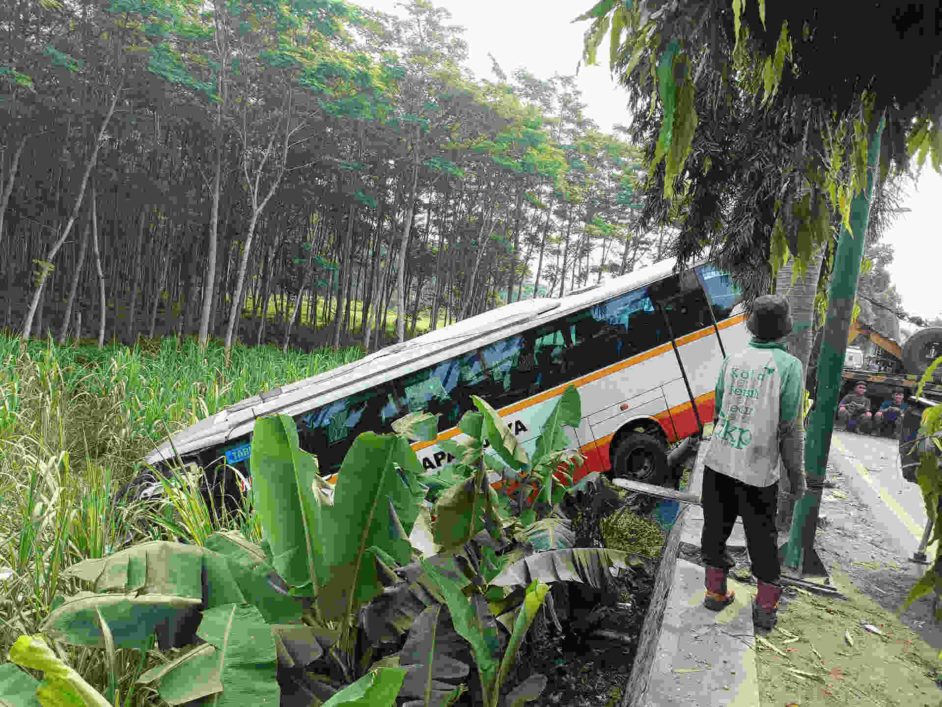 Kecelakaan Bus di Kediri, Pengemudi Mobil Inova Diduga Mengantuk