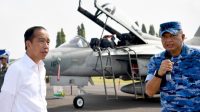 Presiden Jokowi Tinjau Kesiapan Alutsista di Pangkalan TNI AU Iswahyudi, Dipameri Kecanggihan dan Kemampuan Dua F-16
