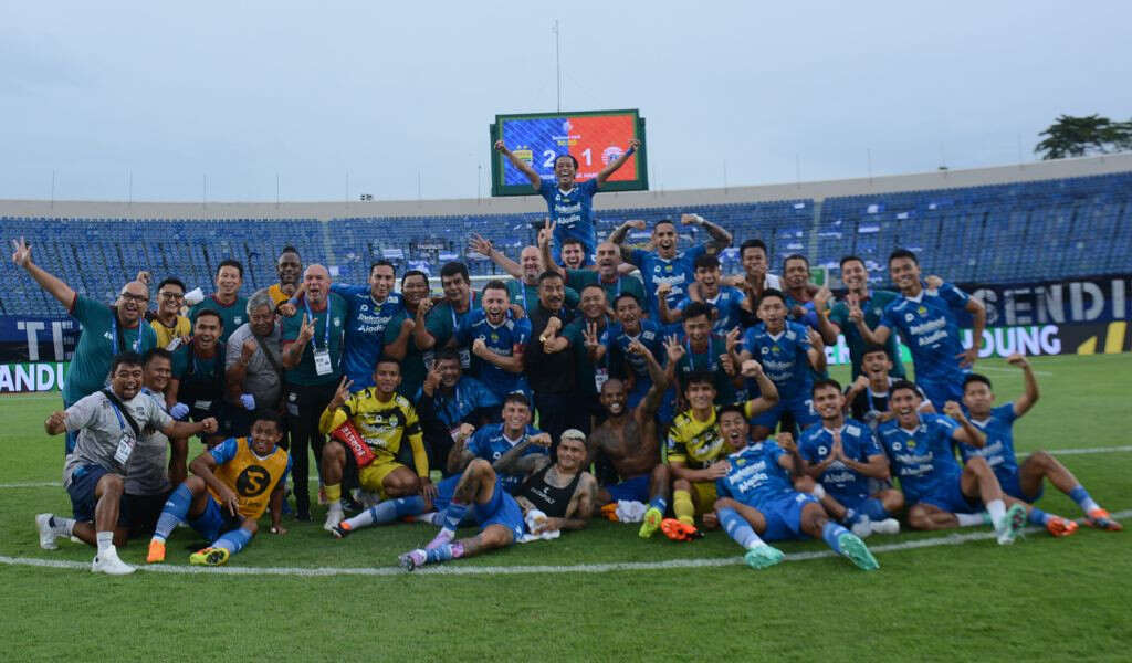 PERSIB Bandung Berhasil Tundukkan Persija Jakarta 2-1, Meski Sempat Grogi dan Tanpa Bobotoh di Stadion