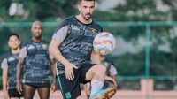 Laga Derbi Jatim, Persebaya Surabaya Kontra Madura United FC Tak Ada Masalah, Paul Munster: Saya Tahu Suasana Ramadan