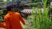 Jembatan Alternatif di Kecamatan Kalidawir Tulungagung Putus Tergerus Arus Sungai