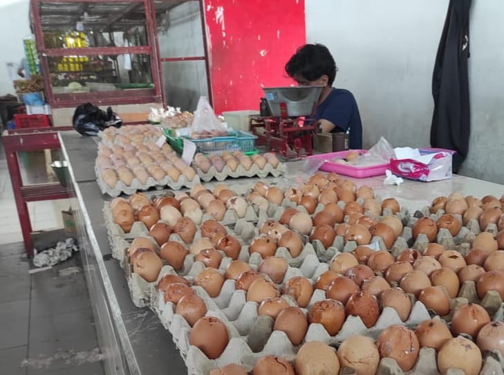 Harga Telur Tembus Rp 32 Ribu Per Kilogram, Ini Kata Pedagang Pasar Templek Kota Blitar