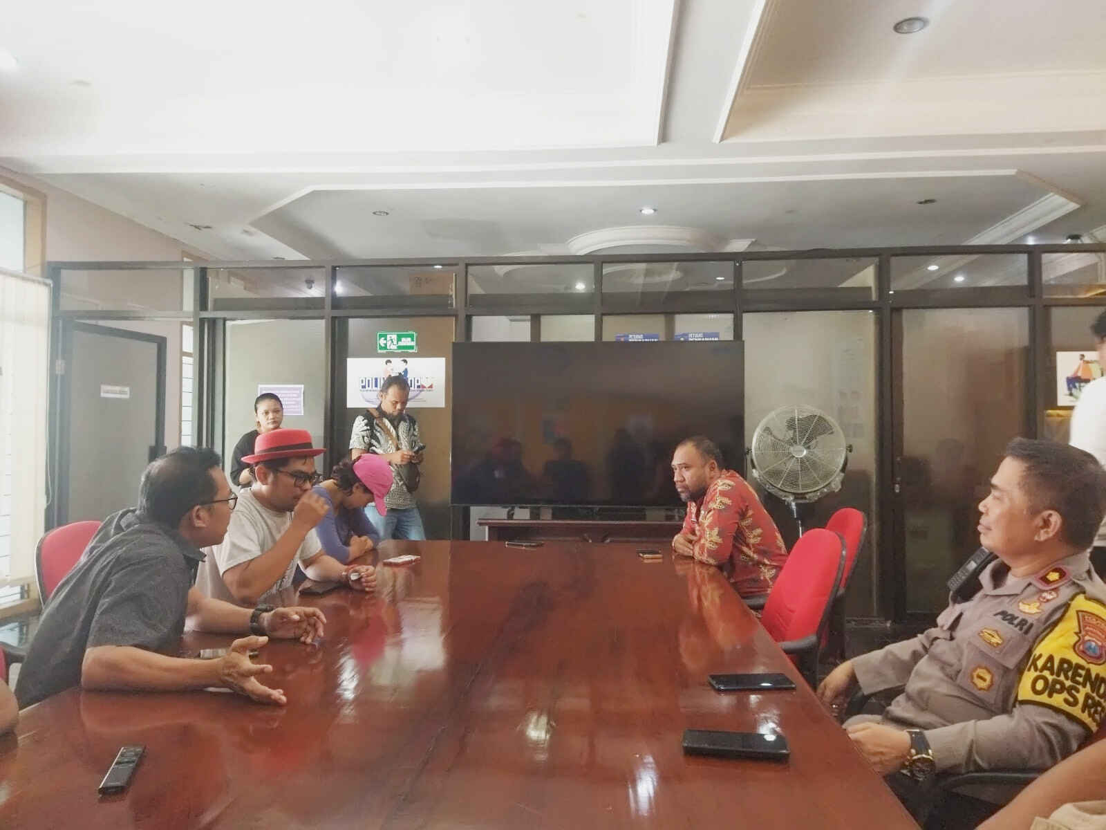 Terdampak Proyek Mal dan Bioskop, Dinding Rumah Warga Kota Kediri Retak