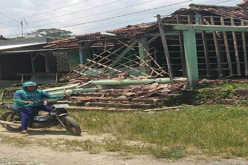Gempa Goncang Tuban, Ratusan KK Terdampak, Termasuk di Pamekasan hingga Dua RS di Surabaya