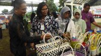 Pj Wali Kota Kediri Larisi Produk UMKM Kelurahan Ngronggo