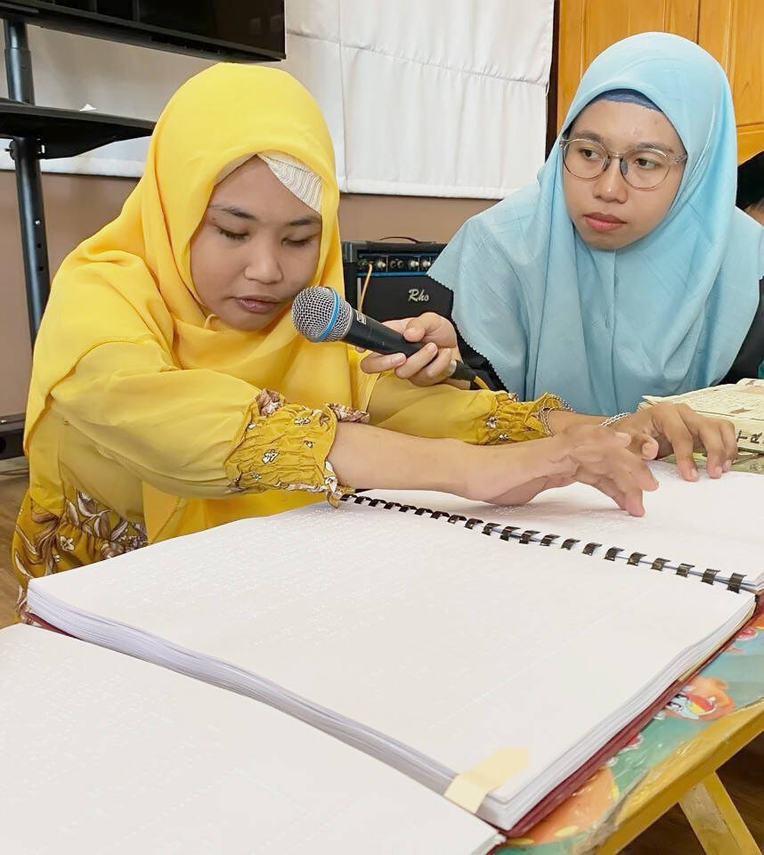 Penyandang Disabilitas Netra Pelajari Al-Quran Braille, Belajar Tujuh Tahun dan Hafal 4 Jus