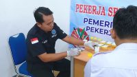 Antisipasi Nge-Fly, BNN Kabupaten Blitar Tes Urine Kru Kereta Api