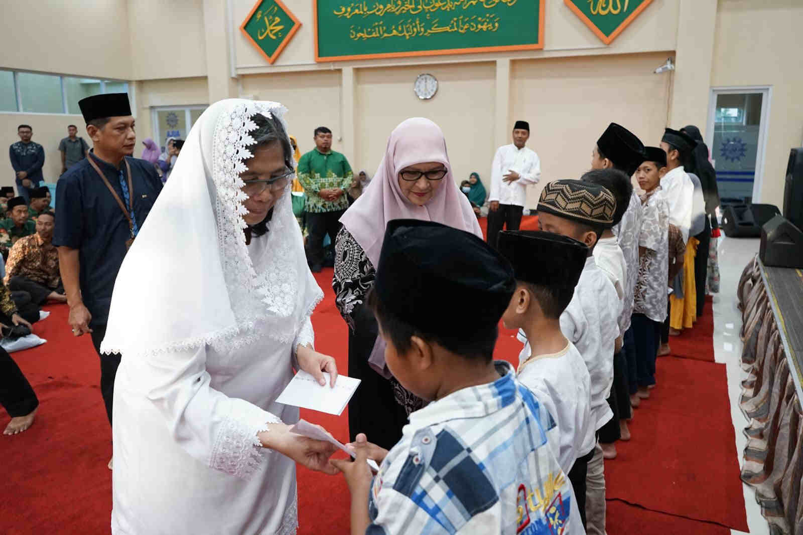 Pj Wali Kota Kediri Safari Ramadan Bersama Ulama dan Umaro