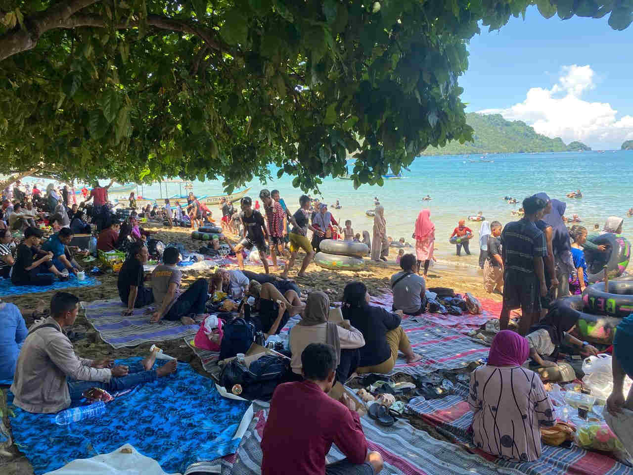 Wisatawan Pantai Trenggalek Membeludak, Plt Upt Dinas Pariwisata: JLS Dongkrak Jumlah Kunjungan