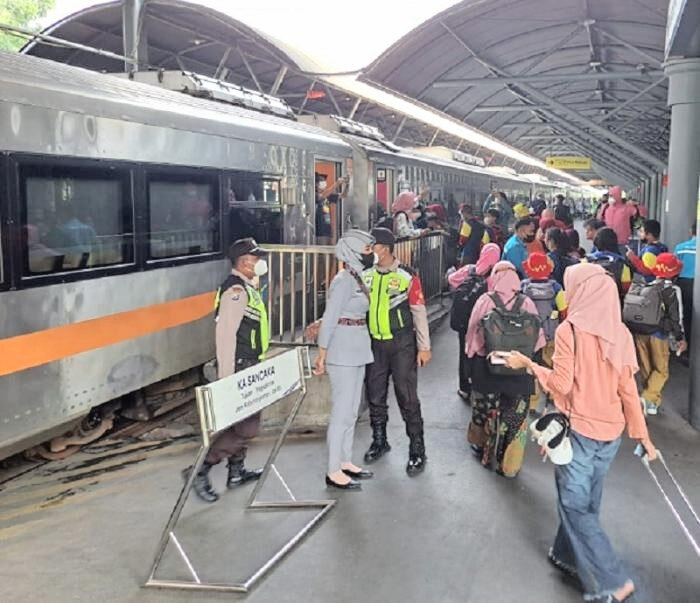Arus Balik Stasiun KA Kota Baru, Manager Humas KAI Daop 8 Surabaya: Layani 2500 Penumpang Perhari