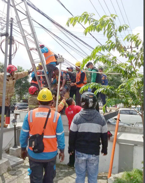 Perbaiki Gardu Listrik, Petugas PLN Kota Batu Tebakar