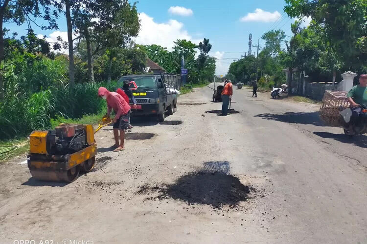 Perbaikan Jalan Rusak Tingkat Desa dan Provinsi bukan Tanggungjawab Pemkab Kediri