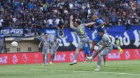 Persebaya Surabaya Dibekuk Musuh Bebuyutan Persib Bandung 1-3, David da Silva Cetak Hattrick