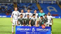 Usai Jamu Arema FC, Borneo FC Samarinda Juara Regular Series BRI Liga 1 Dihadiahi Trofi Topaz Biru