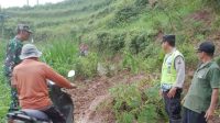 Jalan Penghubung Dua Dusun di Tulungagung Tertimpa Longsor