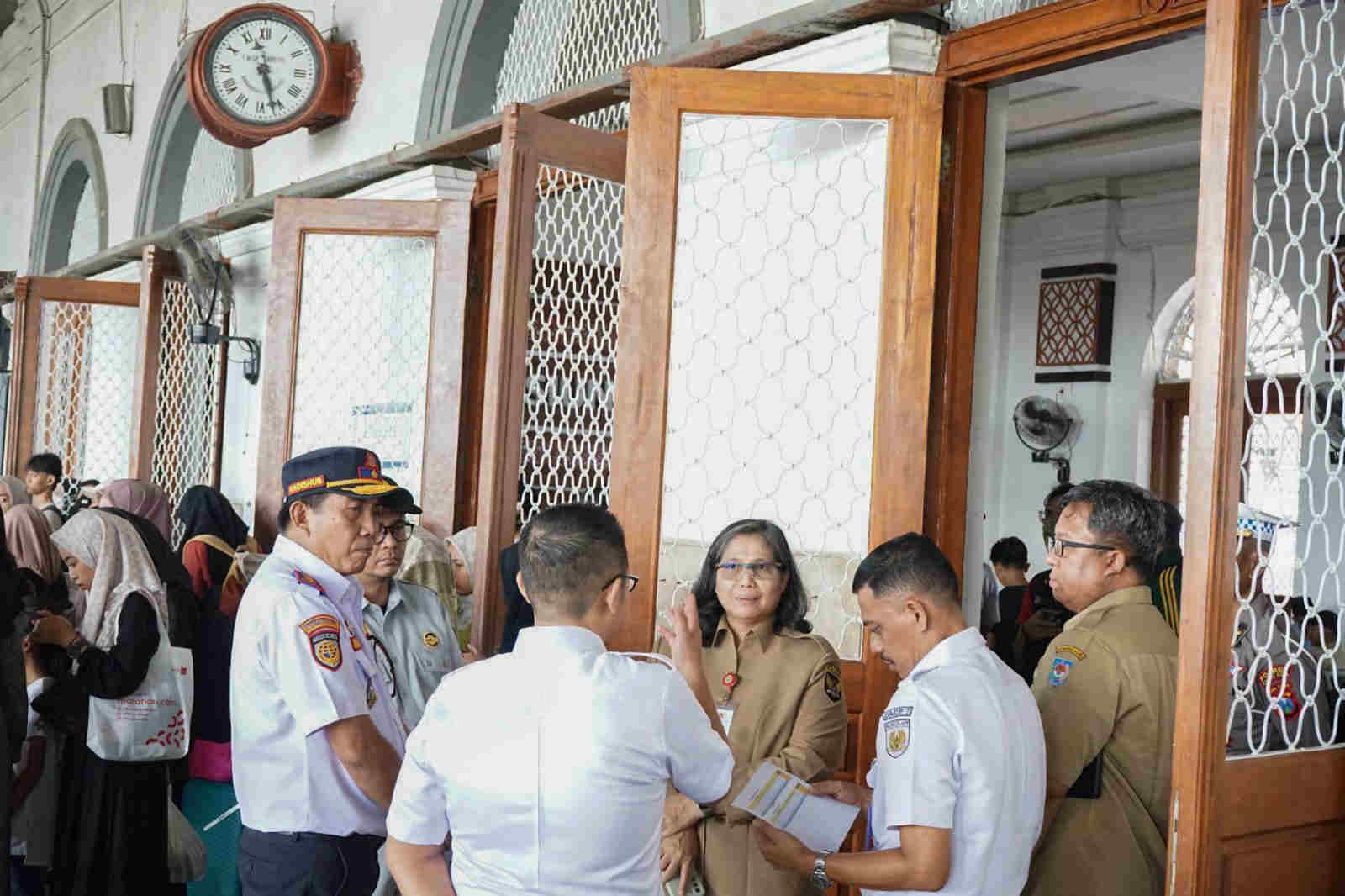 Pj Walikota Zanariah Ajak Pemudik Nikmati Suasana Kota Kediri
