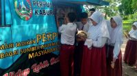 Semarakkan Hari Buku Sedunia, Dinas Perpustakaan dan Kearsipan Jombang Gelar Perpustakaan Keliling ke SDN