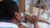 Keterampilan WBP Lapas Kelas IIB Jombang, Ubah Limbah Kayu Jadi Uang