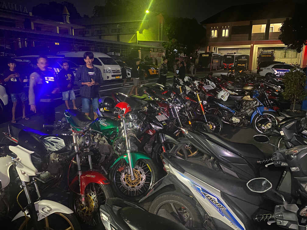 Razia Dini Hari di Blitar, Sita 44 Motor Knalpot Brong