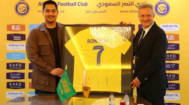 Menpora Dito Pamerkan Kehebatan Tim U 23 Indonesia ketika Hadir di Markas Al-Nassr Sports Club di Riyadh.
