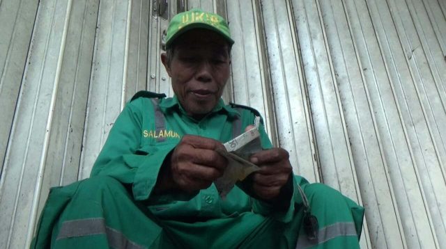 Salamun Juru Parkir Jombang Naik Haji: Rutin Sisihkan Penghasilan, Berangkat Tahun Ini Bersama Istri