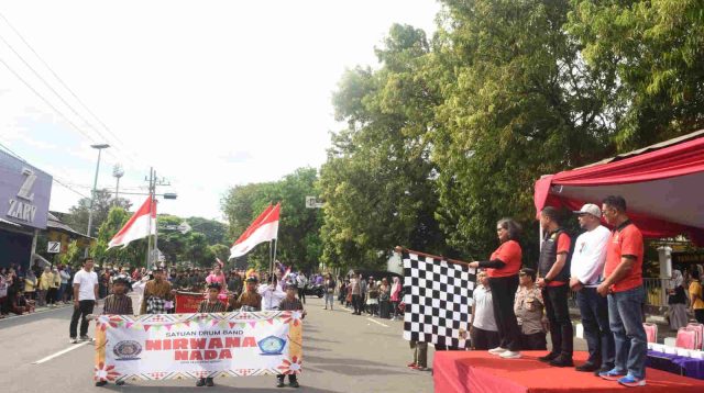 Lomba Kirab dan Konser Drumband, Pj Wali Kota Kediri Apresiasi Persiapan Peserta Peserta
