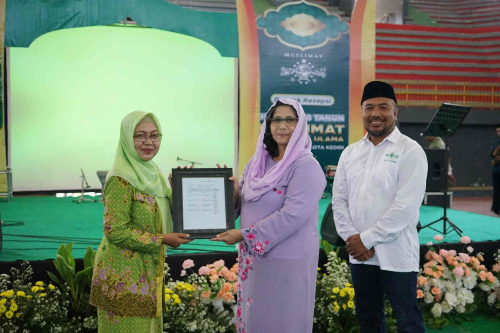 Hadiri Harlah ke-78 Muslimat NU, Pj Wali Kota Kediri Dorong Wanita Muslim Berdaya