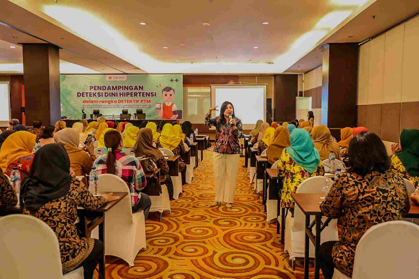 Hari Hipertensi Sedunia, Pemerintah Kota Kediri Beri Pendampingan Deteksi Dini pada Kader Kesehatan