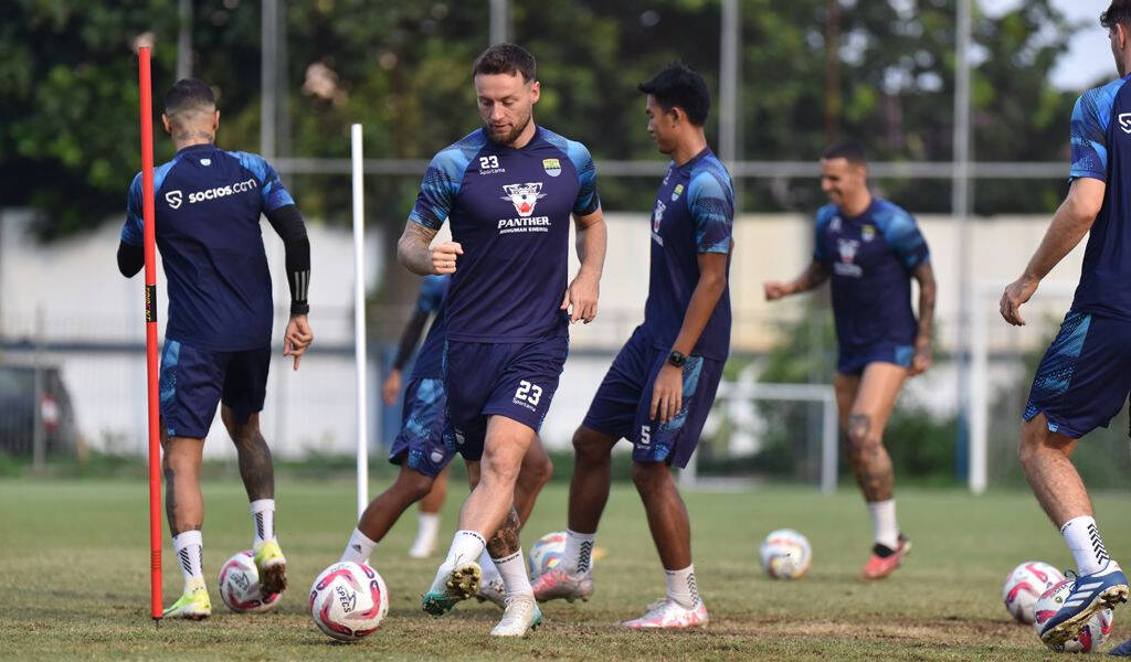Persib Bandung pada laga Championship Series bakal berhadapan dengan Bali United FC. Maung Bandung juga berhadap laga nanti dapat mengatasi lawan dan memenangka