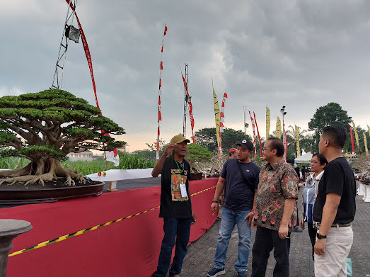 Pameran Bonsai Nasional di SLG, Diikuti 930 Peserta dari Jawa, Bali, Kalimantan, Ini Tujuan Dispertabun Kabupaten Kediri