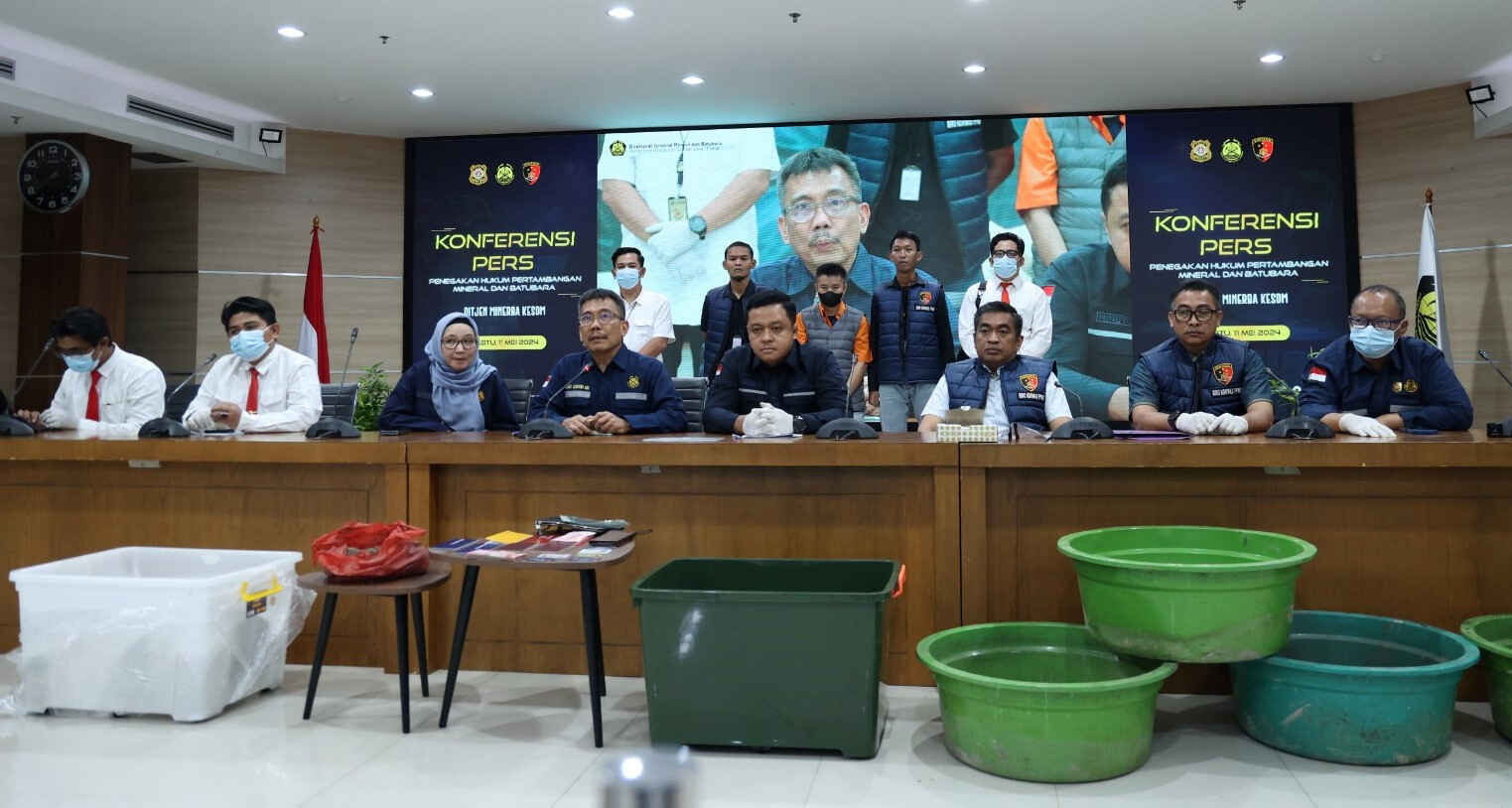 Warga Tiongkok “Bobol” Tambang Bijih Emas di Indonesia, Berapa Kerugiannya? Berikut Penjelasan Minerba