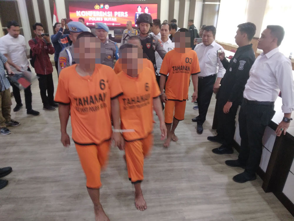 Aparat Gabungan Gulung Sindikat Ilegal Logging, Kapolres Blitar: Amankan Empat Tersangka, 101 Batang Kayu Jati