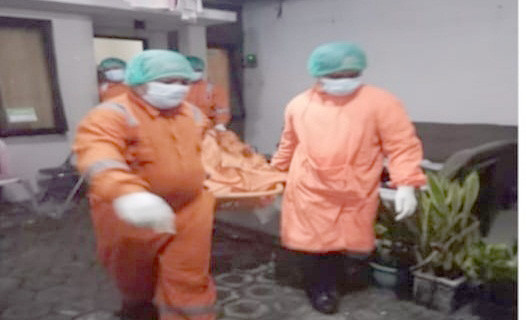 Warga KTP Jawa Tengah Membusuk, Ditemukan di Perumahan Jombang