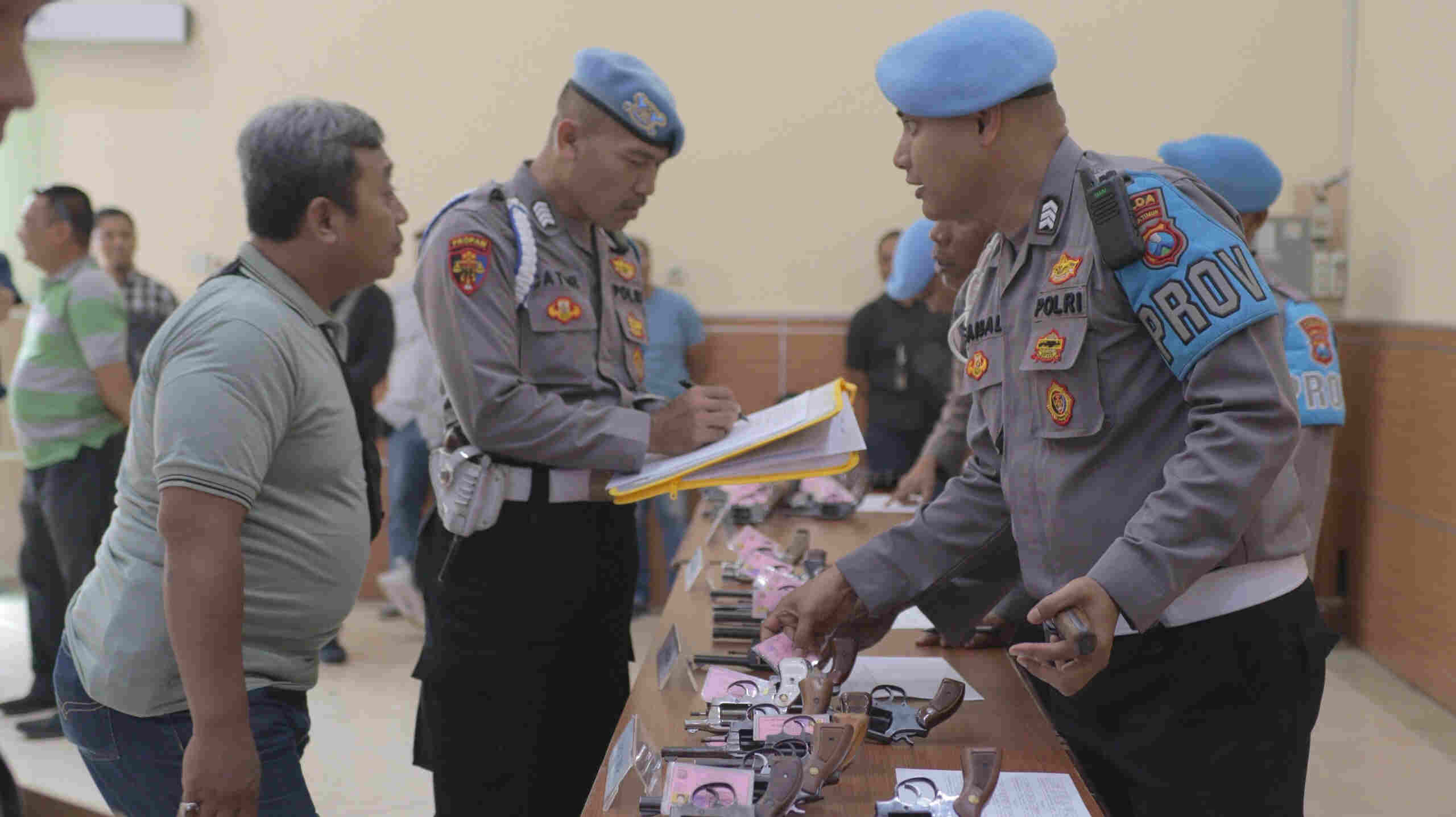 Polda Turun Tangan, Periksa Senpi dan Tes Urine di Polres Jombang