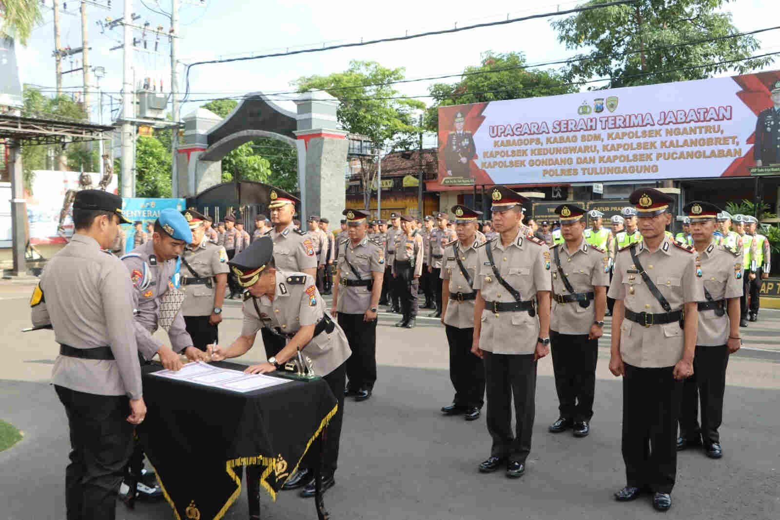 Sepuluh Perwira Polres Tulungagung Jalani Mutasi Jabatan