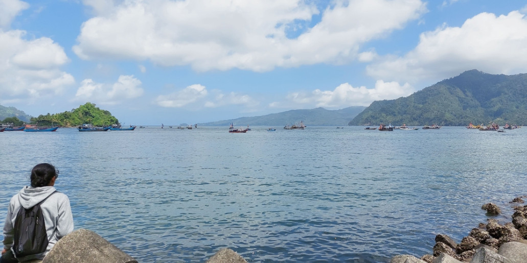 Labuh Laut Larung Semboyo Trenggalek, Kearifan Lokal Budaya Maritim Tetap Eksis di Era Global