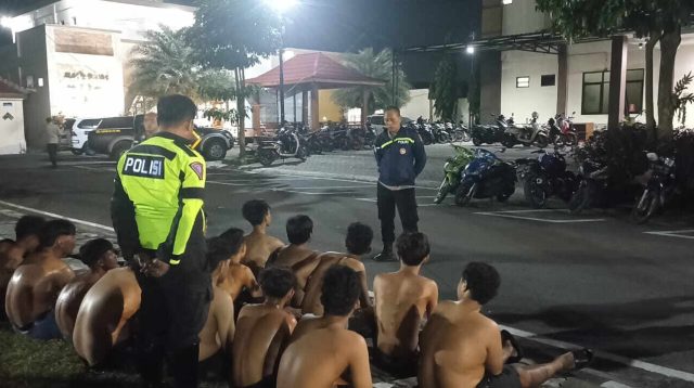 Belasan Oknum Perguruan Silat Digerebek Polres Jombang, Ngerinya, Mereka Lagi Happy Pesta Minuman Keras